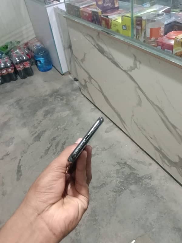 iPhone 11pro max non pta 3