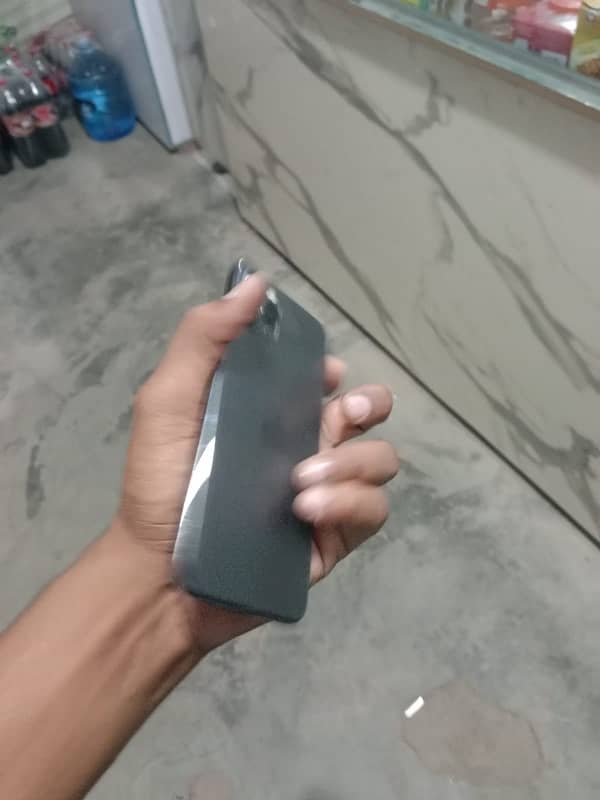 iPhone 11pro max non pta 5