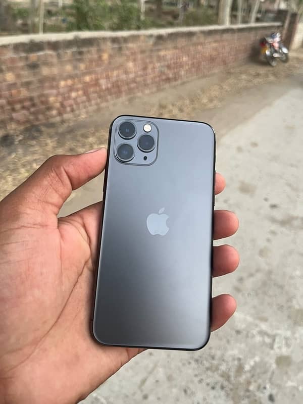 iPhone 11 Pro jv64gb all  ok waterproof 6