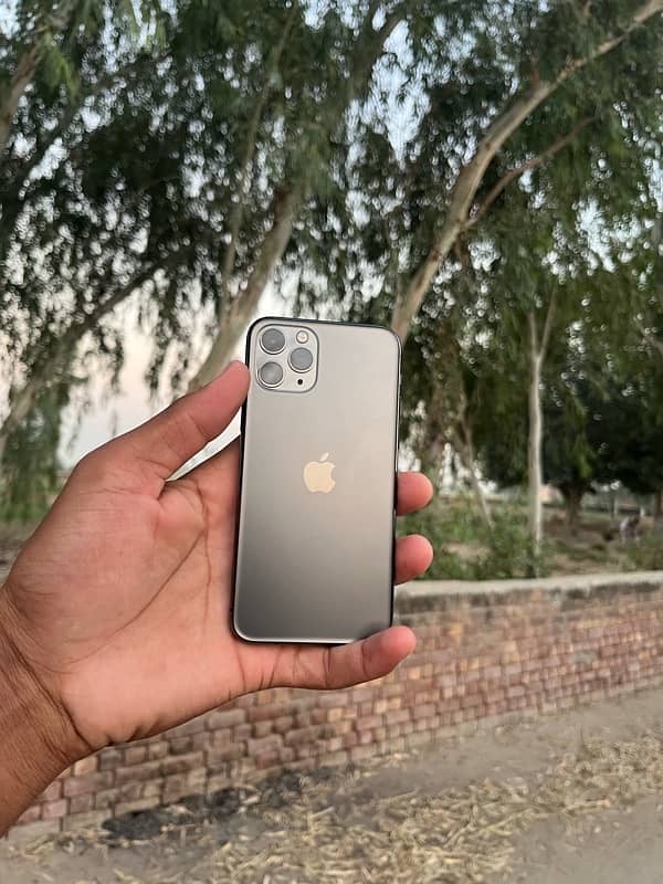 iPhone 11 Pro jv64gb all  ok waterproof 10