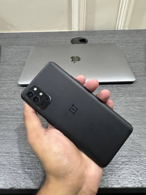 Oneplus 9R 8/256 3