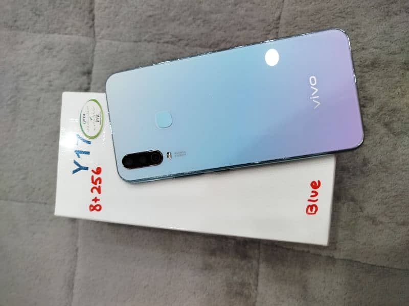 VIVO Y17 8+265 for sale with complete box 03334812233 1