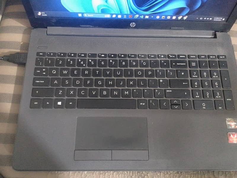 HP ll laptop ll Ryzen 5 ll Graphic card ll 8 GB RAM 1