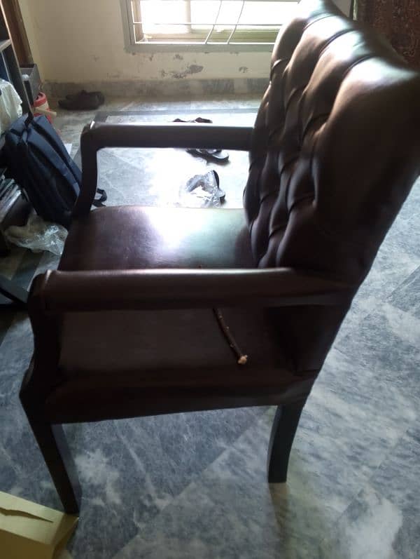 chair/table for sale. . . 3