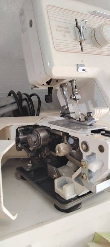 Babylock Overlock 3