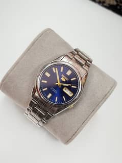 Seiko 5 Blue Radial Dial