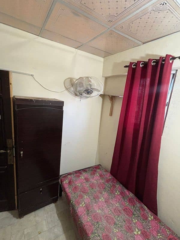 Single Room with Attached washroom for Girls/ Doctors / job lady 3