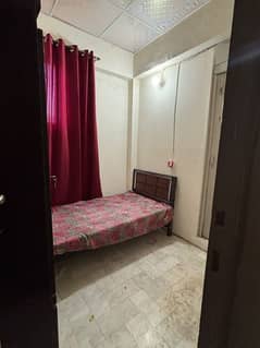 Single Room with Attached washroom for Girls/ Doctors / job lady