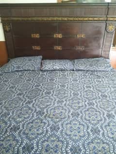 King size used bed for sale