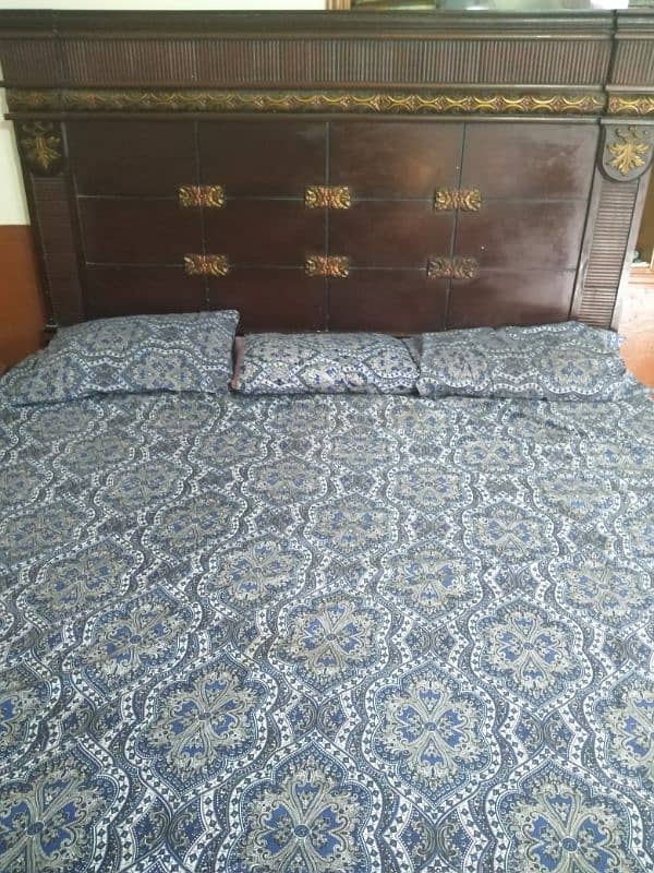 King size used bed for sale 1