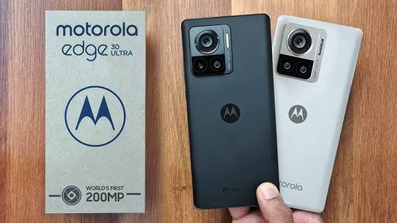 Moto Edge 30 Ultra White 12/256 1