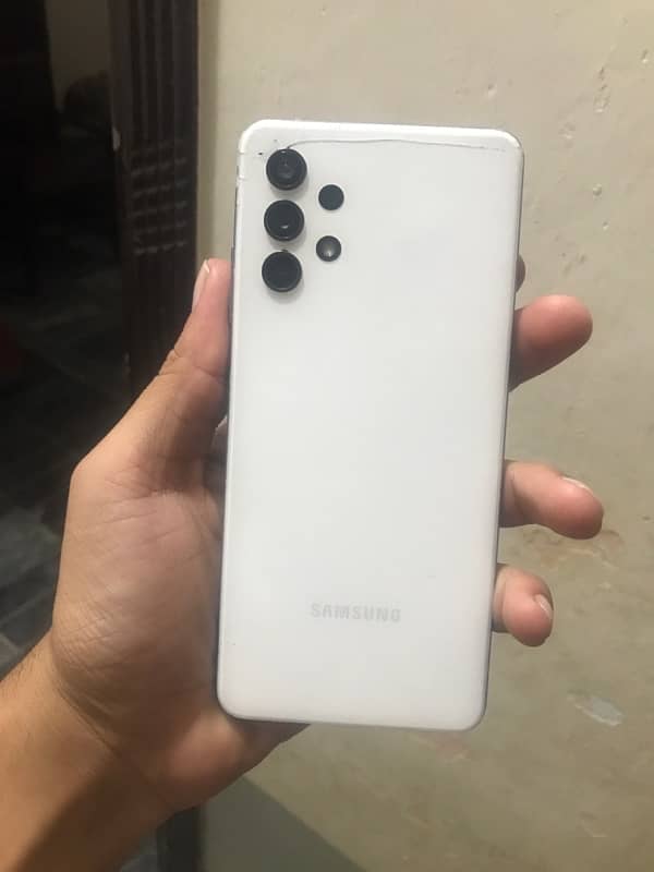 Samsung A32 6/128 white colour Screen change 1