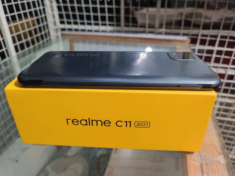 Realme C11 2021 4/64 With Box and Original Charger 1