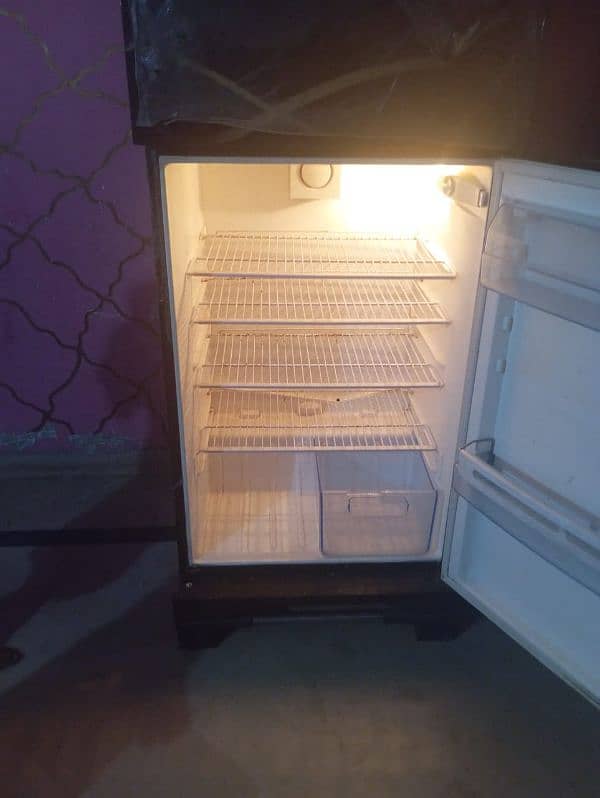 Use Refrigerator for sale 1