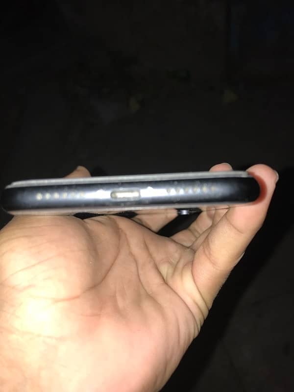 iPhone XR jv 4 Month Sim time work urgent sale 4