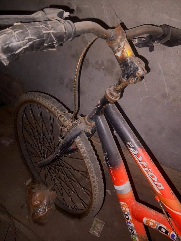 rough condition frame all ok only tyre tube changing condition urgent 3