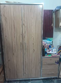 wardrobe+dressing 6.5 feet height 4.5feet width