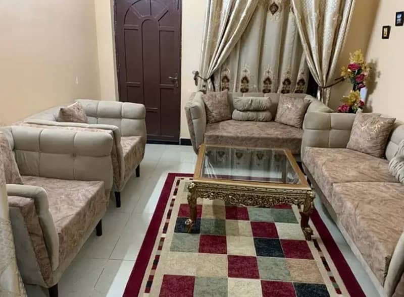 7 seater sofa set for sale in new condition 1