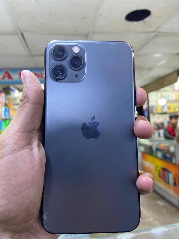 iphone 11 pro 2