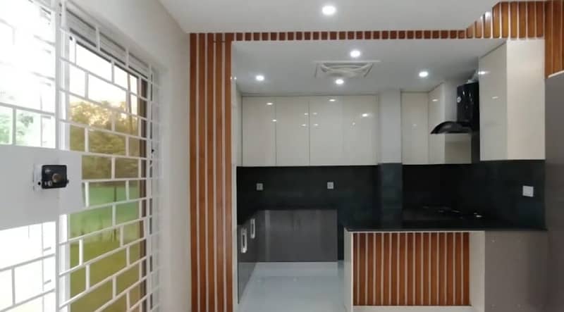 G-11/3 PHA C-Type Fully Renovated Tile Floor Flat For Sale 1