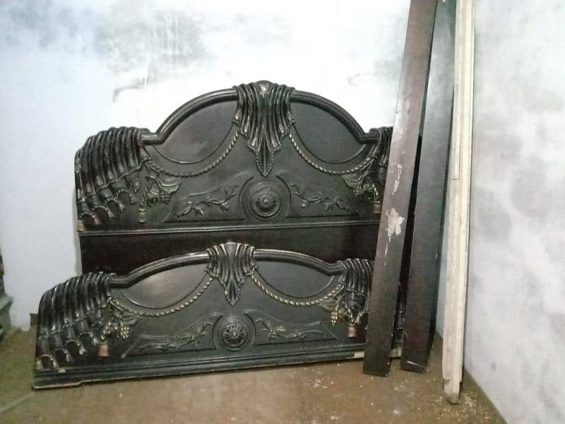 double size bed used 0