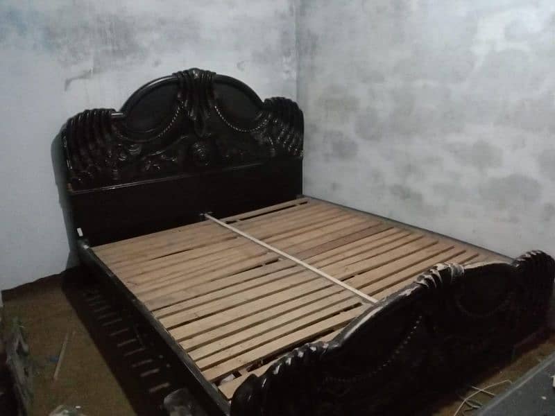 double size bed used 3