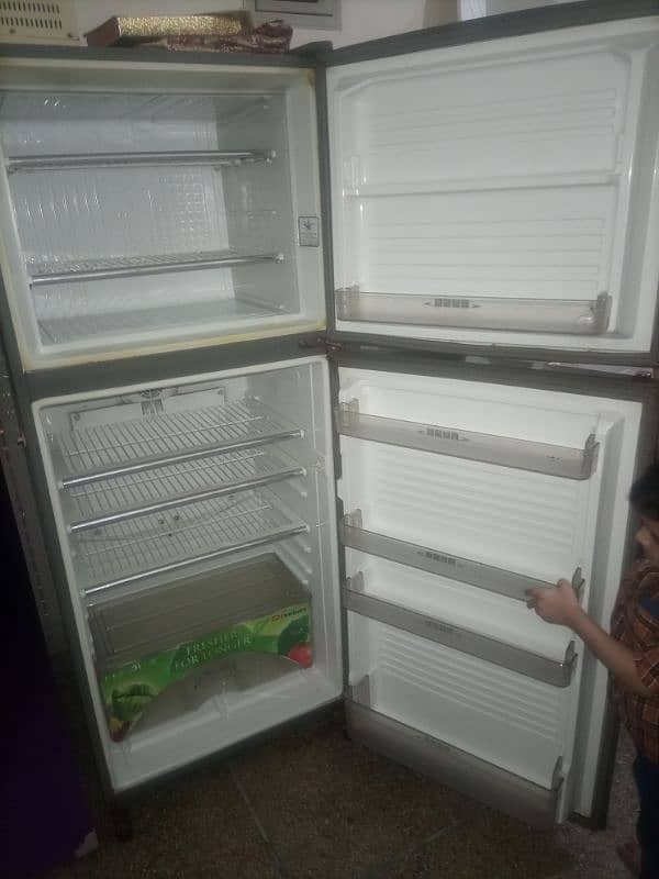 Dawlance refrigerator 1