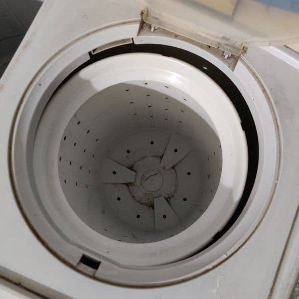 Haier Washing machine and Dryer 2