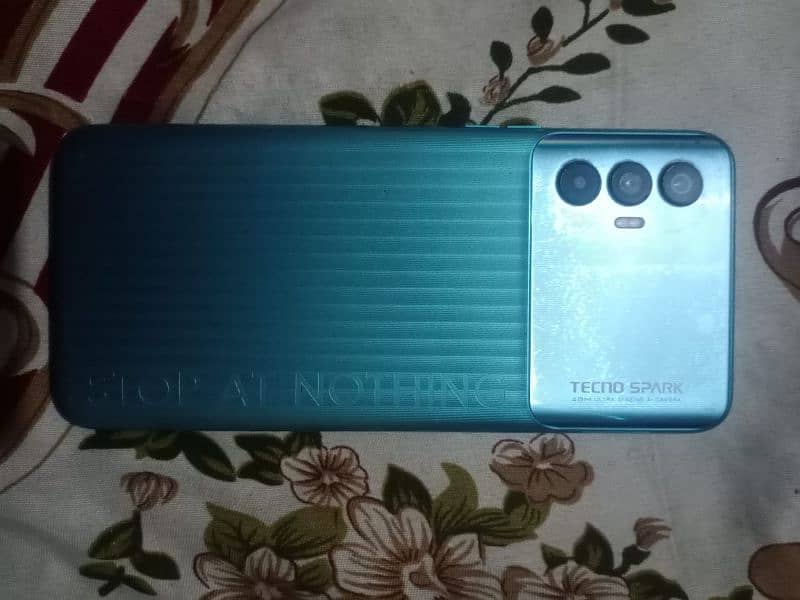 Tecno spark 8pro 4/64 1