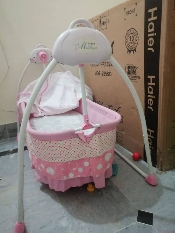 Automatic baby swing 2