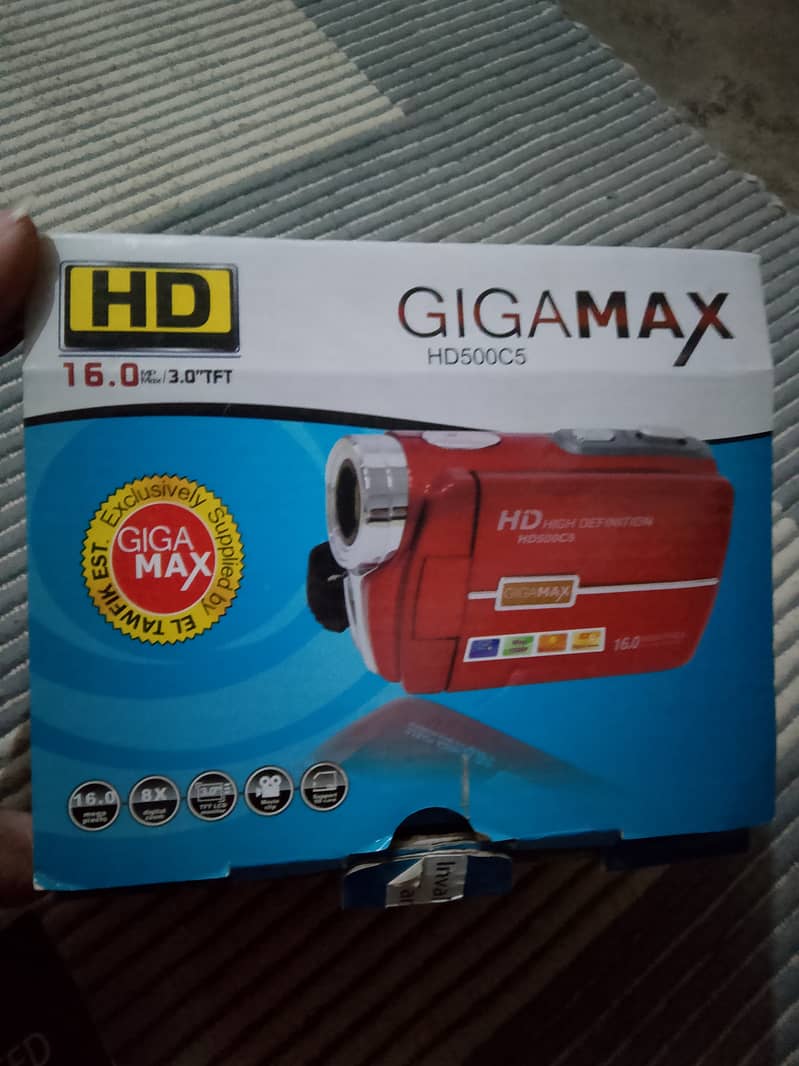 Gigamax handycam HD500C5/16maga pixexl 3