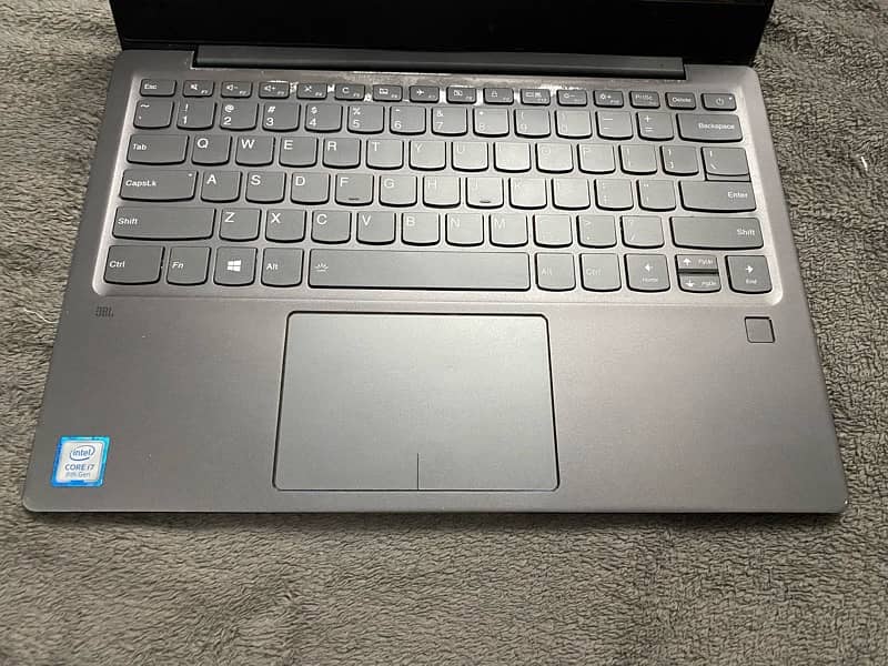 Lenovo Ideapad 720s Intel i7 8th Gen 1