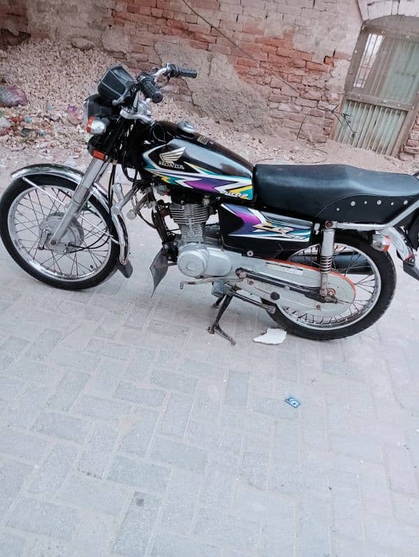 Honda 2020 modal 125 Sukkur number 4