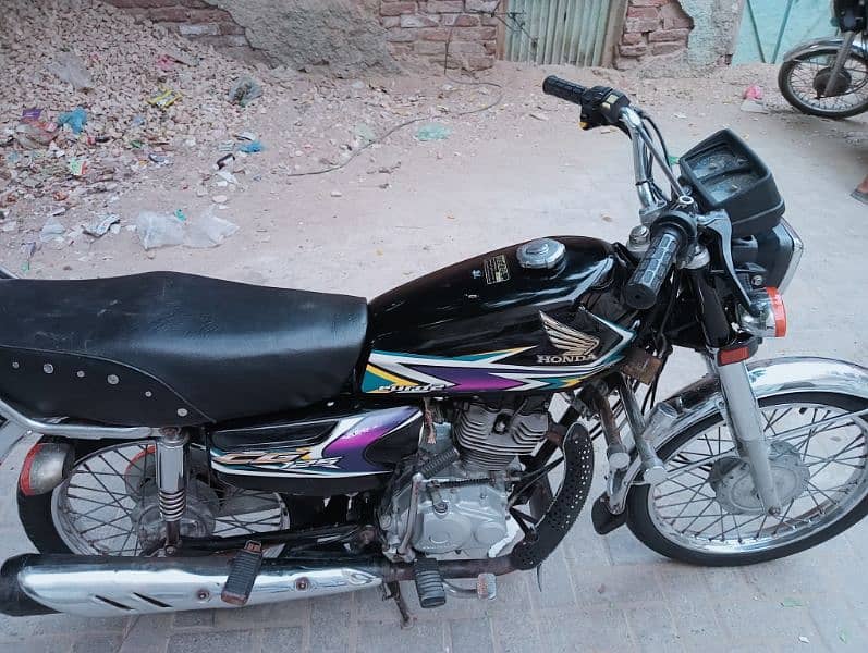 Honda 2020 modal 125 Sukkur number 8