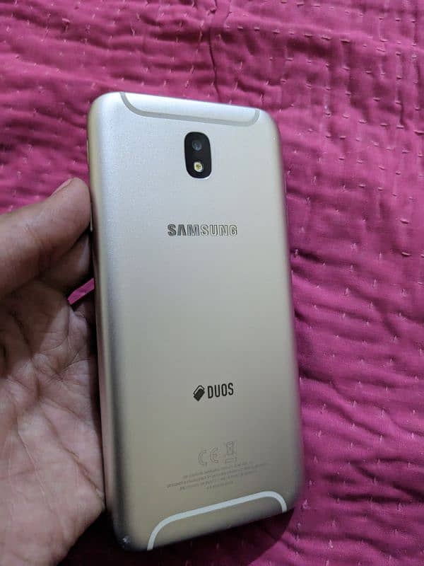 Samsung J7 pro 0