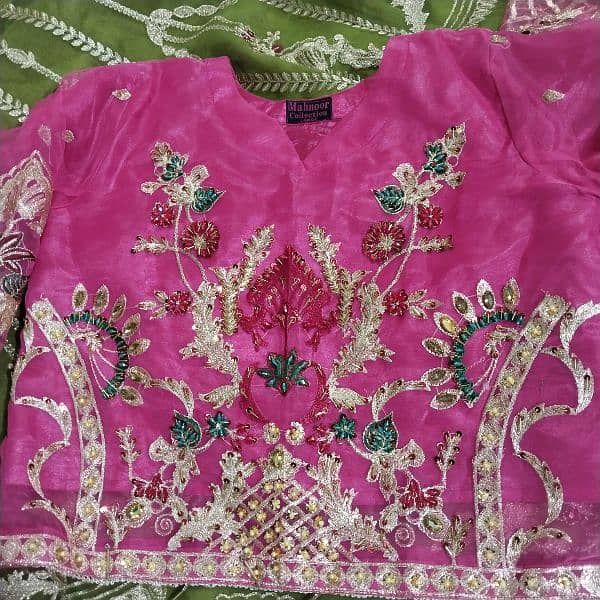 mehndi lehnga 3peice with jewelry 4