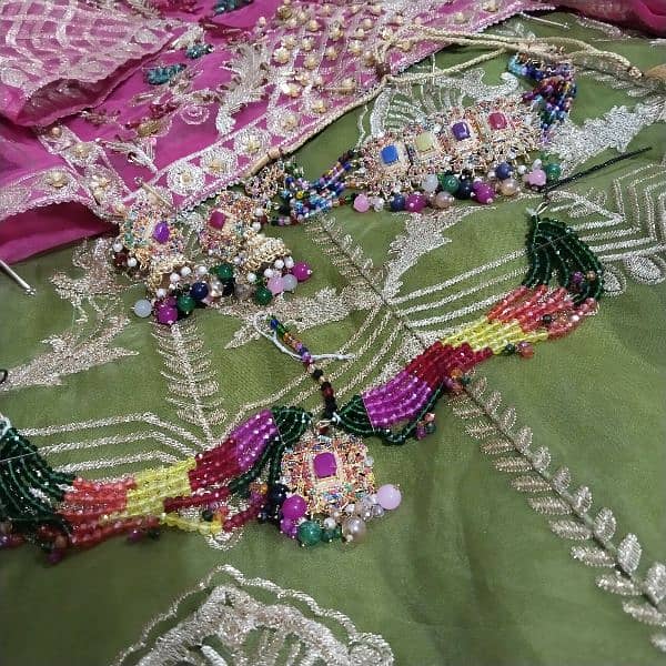 mehndi lehnga 3peice with jewelry 9