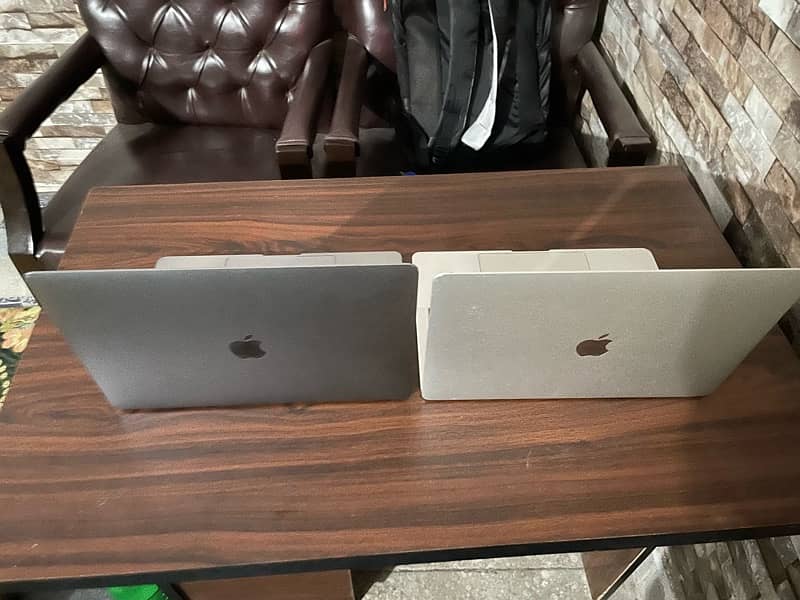 MacBook Pro ,2017 16GB/512gb SSD lcd issue ,2016 16Gb/256GB SSD No ON 1