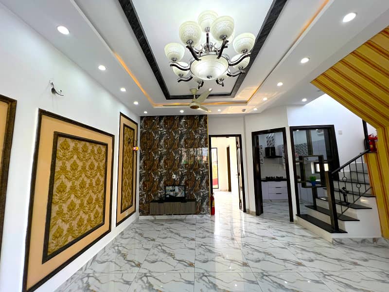 "Well-Designed 5-Marla House With 4 Bedrooms And Modern Kitchen Available For Sale In DHA Phase 9 Town Block C" 14