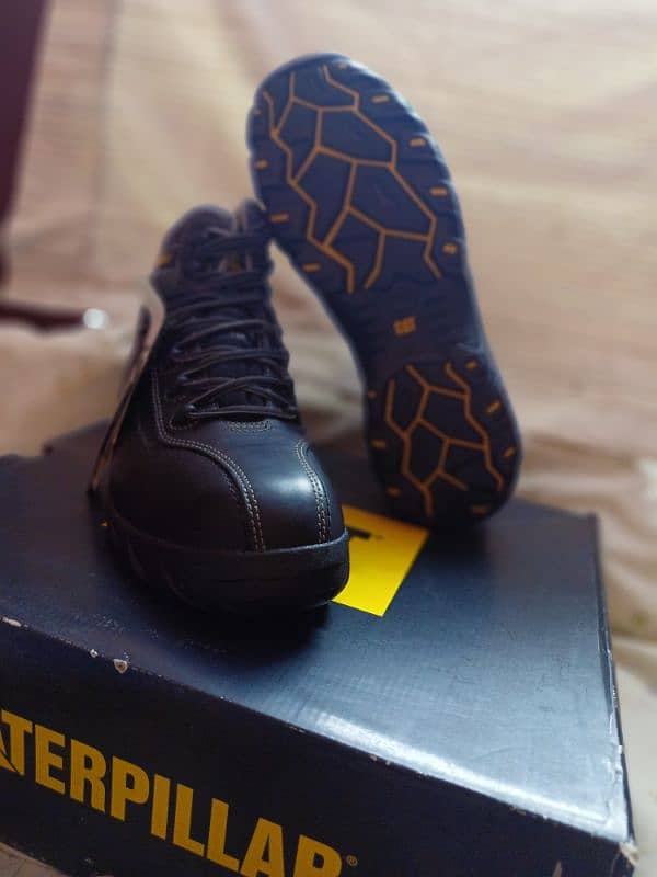 Caterpillar boot 10 on 10 condition size 42 1