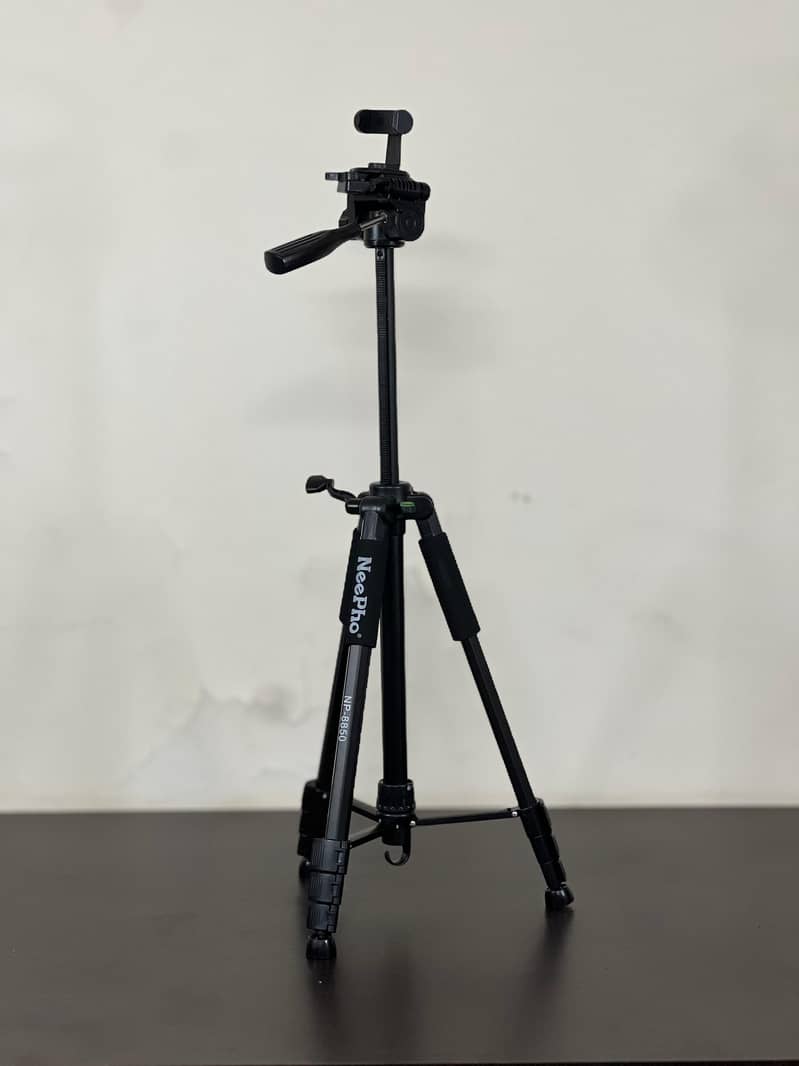 Neepho NP-8850 Convenient Tripod 5