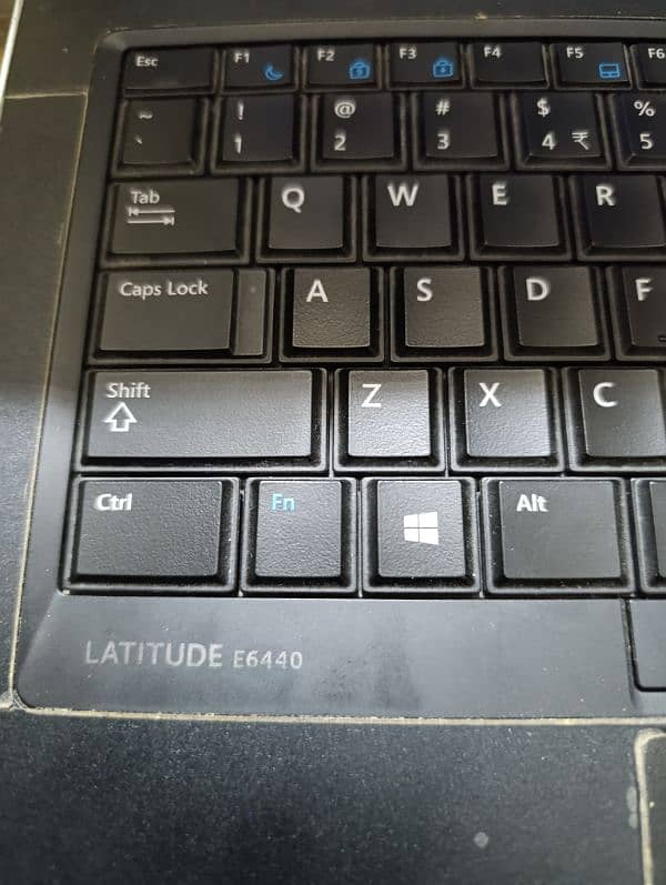 Dell Laptop Latitude e6440 Core i5 4 generation 7