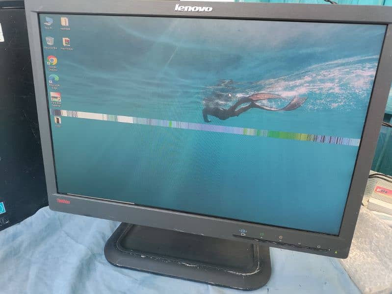 LENOVO 19INCH WIDE LED. CONDITION SEE. 0312281063 0