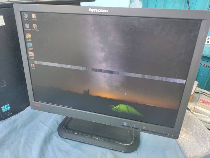 LENOVO 19INCH WIDE LED. CONDITION SEE. 0312281063 4