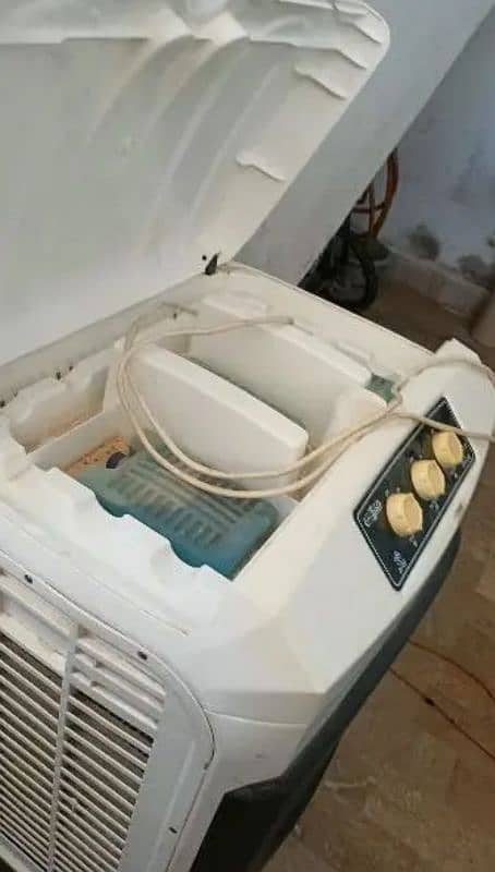 air cooler super asia Ac/ Dc 3 months used 2