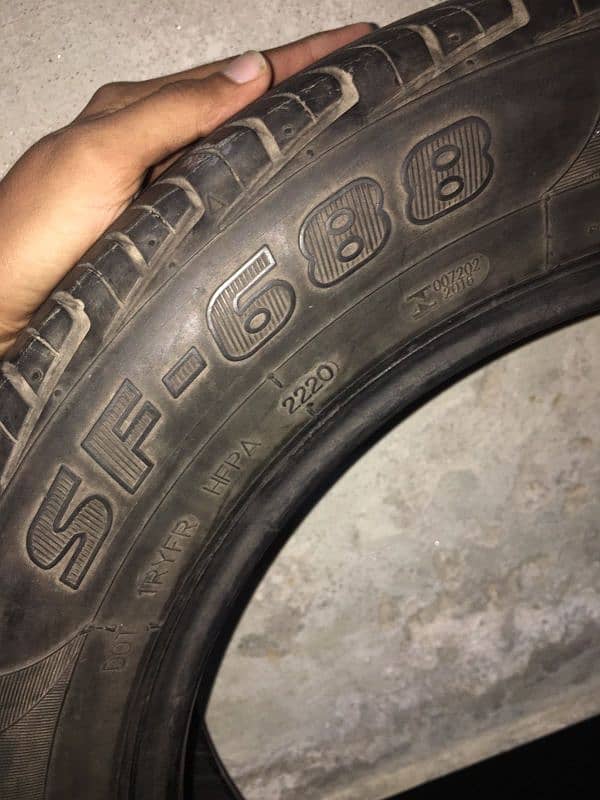 165/55/65 tyre for sale low profile 4