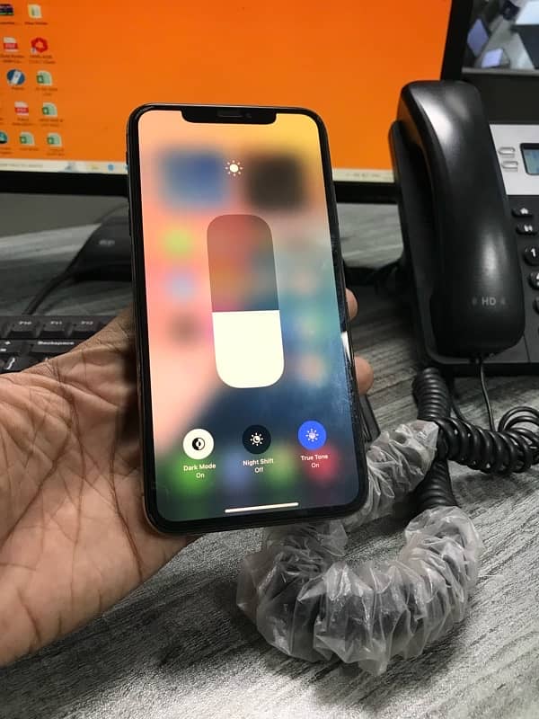 Iphone Xsmax Final Price No Barganing 0