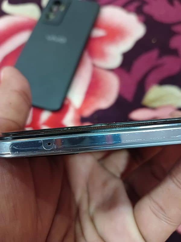 Vivo v23e complete saman 10by10 condition 4