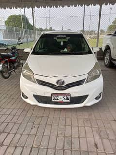 Toyota Vitz 2015