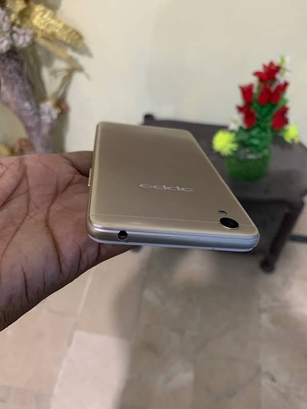 Oppo A37 5